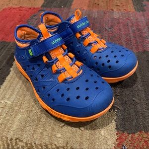 stride rite made2play phibian sneaker sandal
